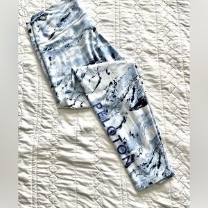 XXL Peloton Leggings WITH brand